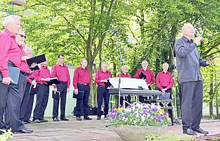 Frühlingskonzert im Skulpturengarten