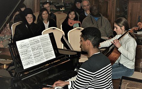 Musik erfüllte das Haus
