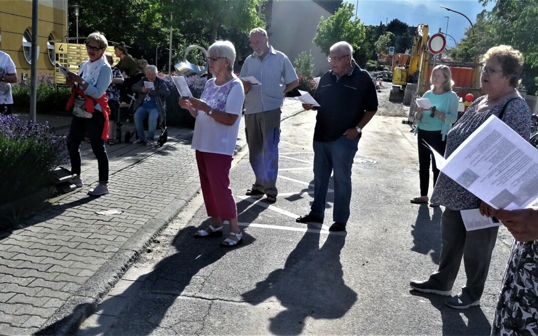 Singen an der Baustelle